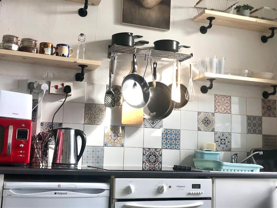 City Studio Apartment Swansea